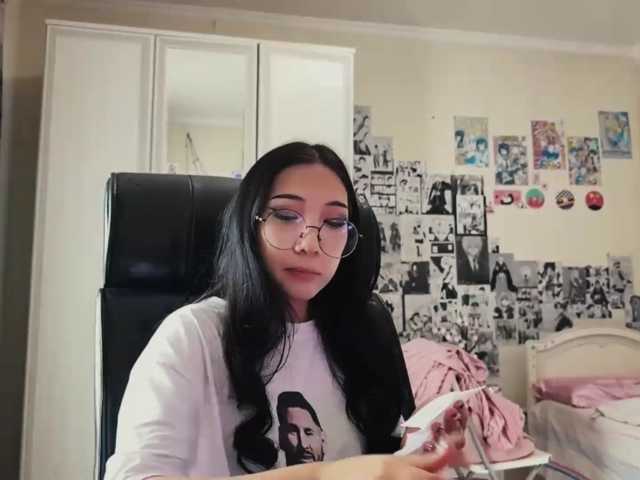 GlennaVandermeulen live cam on BongaCams