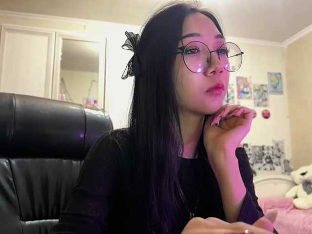 GlennaVandermeulen, live now on BongaCams