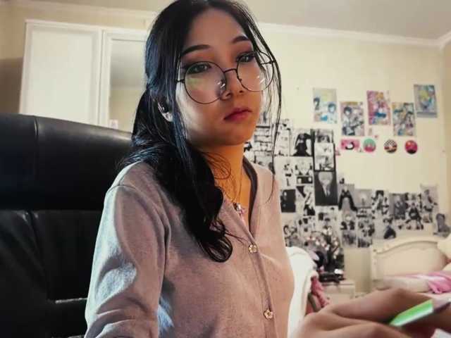 GlennaVandermeulen live cam on BongaCams
