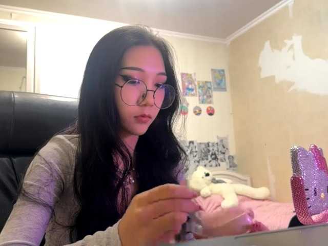 GlennaVandermeulen live cam on BongaCams