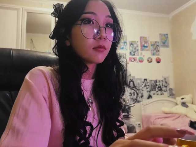 GlennaVandermeulen live cam on BongaCams