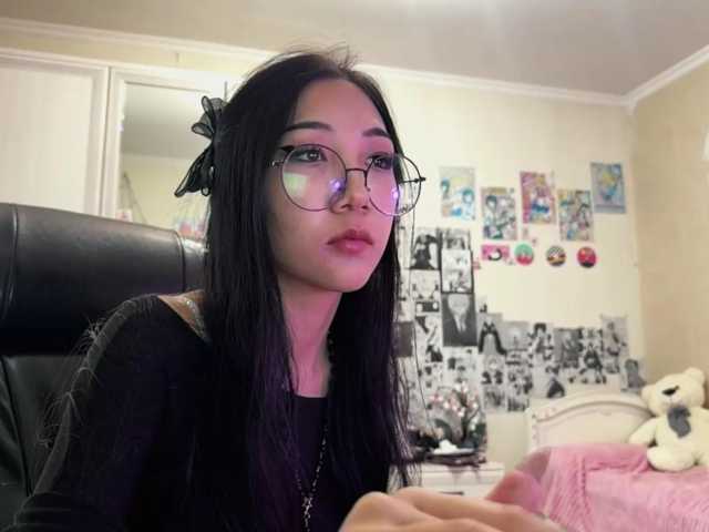 GlennaVandermeulen, live now on BongaCams