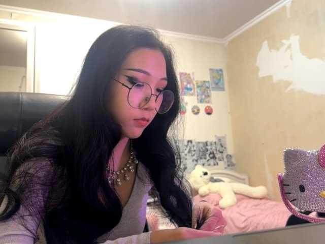 GlennaVandermeulen live cam on BongaCams
