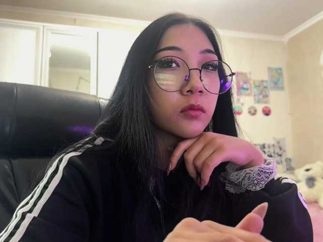 GlennaVandermeulen, live now on BongaCams