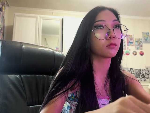 GlennaVandermeulen live cam on BongaCams