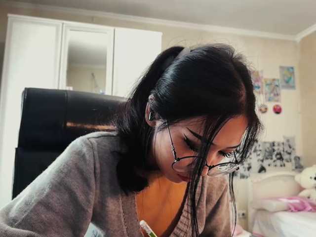 GlennaVandermeulen live cam on BongaCams