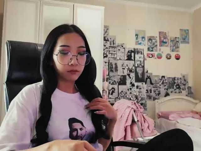 GlennaVandermeulen live cam on BongaCams