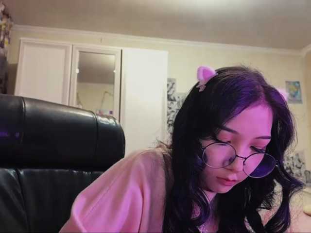 GlennaVandermeulen live cam on BongaCams