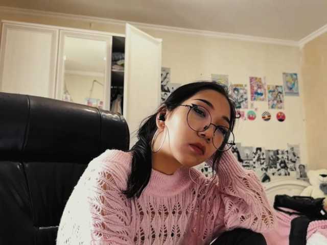 GlennaVandermeulen live cam on BongaCams