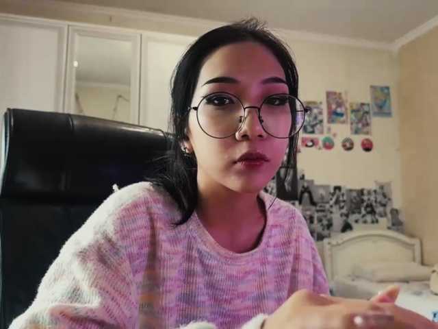 GlennaVandermeulen est une amatrice française qui gagne des pourboires lors d'une session en live très excitante sur BongaCams. Découvrez ses tags uniques : Asian,Brunette,Shaved,