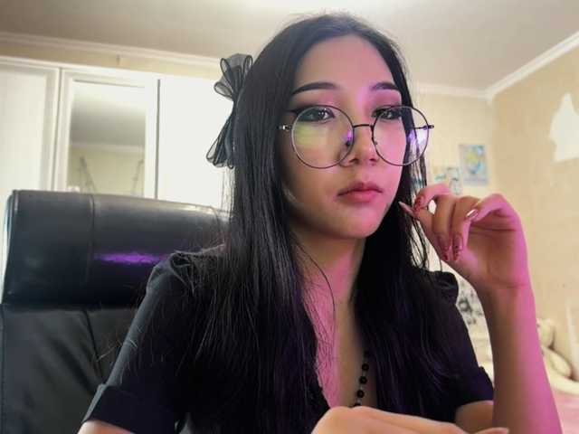 GlennaVandermeulen live cam on BongaCams
