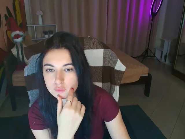 Mila-Vael live cam preview