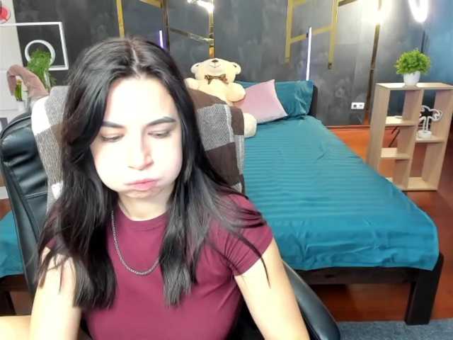 Mila-Vael live cam preview