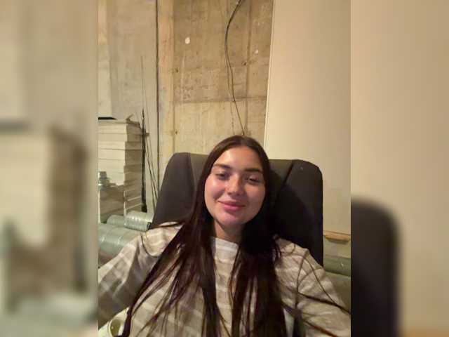 Karins96 live cam on BongaCams