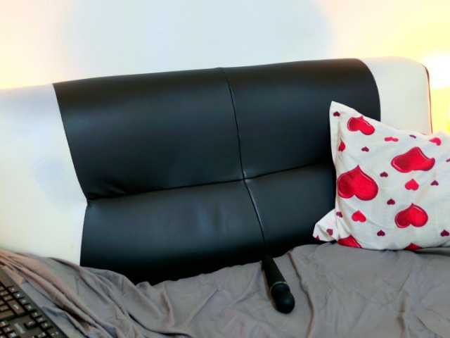 Saraiiangel, en directo ahora en BongaCams