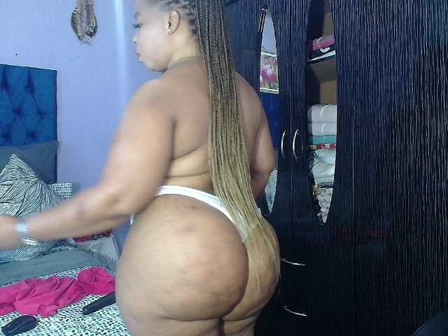 Belinder002 live cam on BongaCams