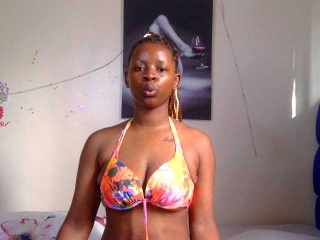 FuckMeeNow live cam on BongaCams