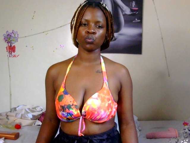 FuckMeeNow live cam on BongaCams