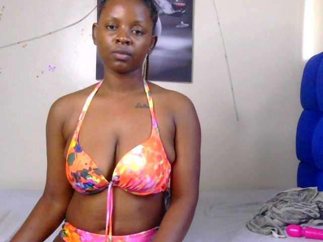 FuckMeeNow live cam on BongaCams