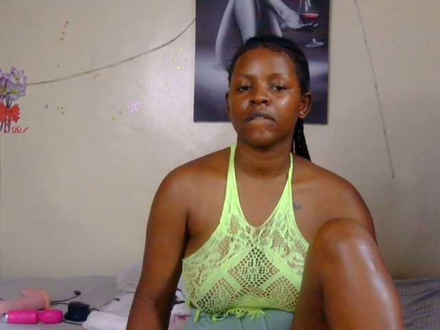 FuckMeeNow live cam on BongaCams