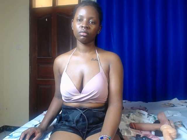 FuckMeeNow live cam on BongaCams