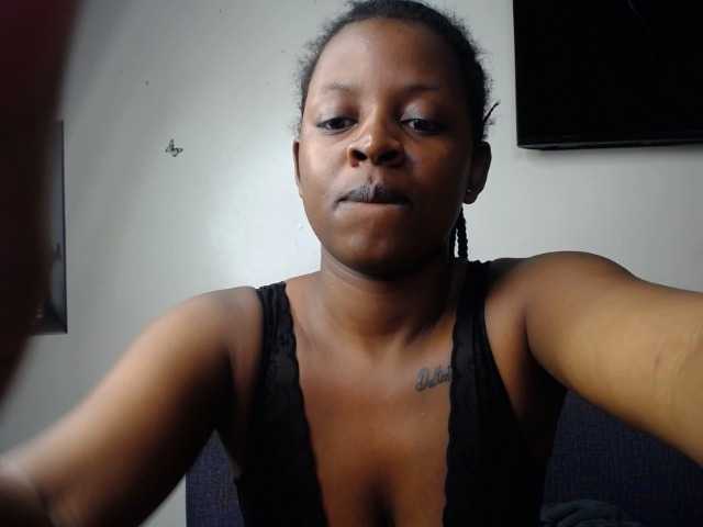 FuckMeeNow live cam on BongaCams