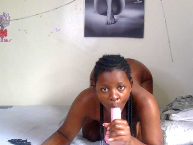 FuckMeeNow live cam on BongaCams