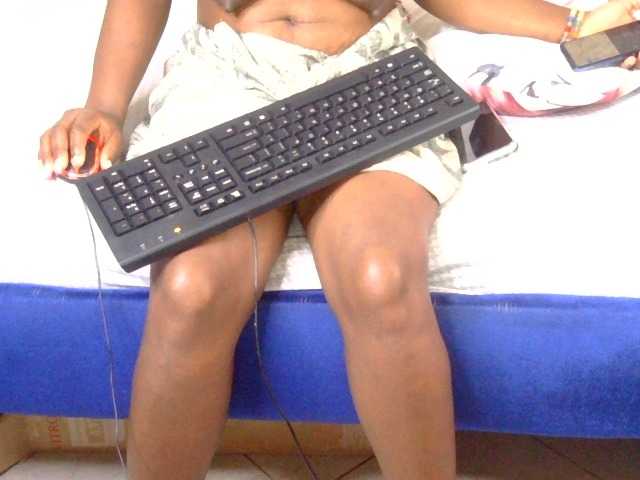 FuckMeeNow live cam on BongaCams