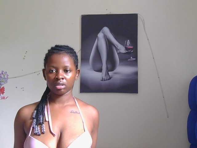 FuckMeeNow, en directo ahora en BongaCams
