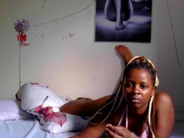 FuckMeeNow live cam on BongaCams