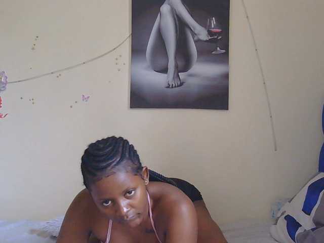 FuckMeeNow live cam on BongaCams