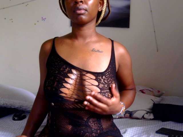 FuckMeeNow live cam on BongaCams