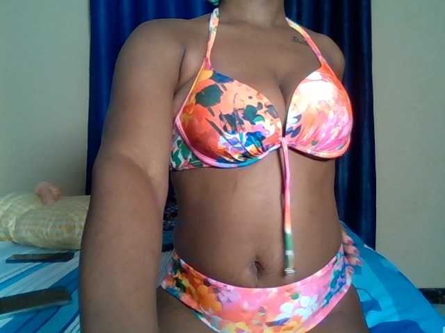 FuckMeeNow live cam on BongaCams