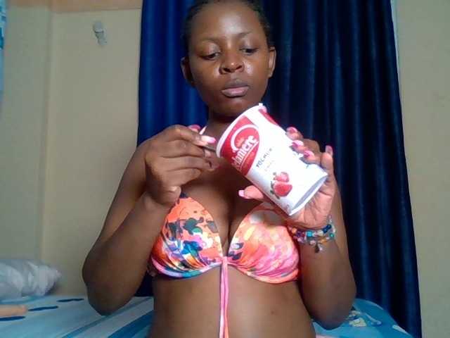 FuckMeeNow live cam on BongaCams