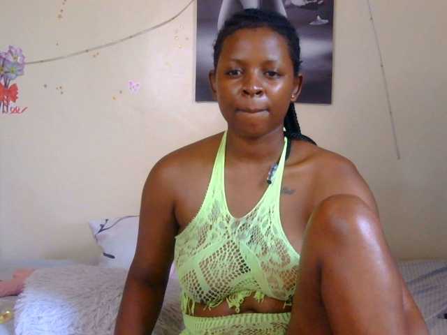FuckMeeNow live cam on BongaCams