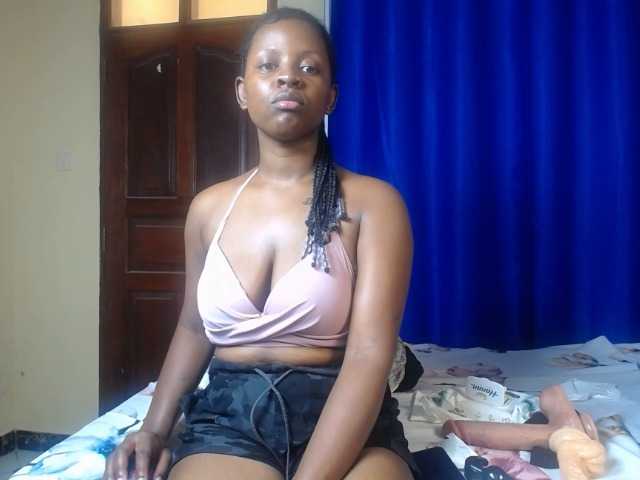 FuckMeeNow, live now on BongaCams