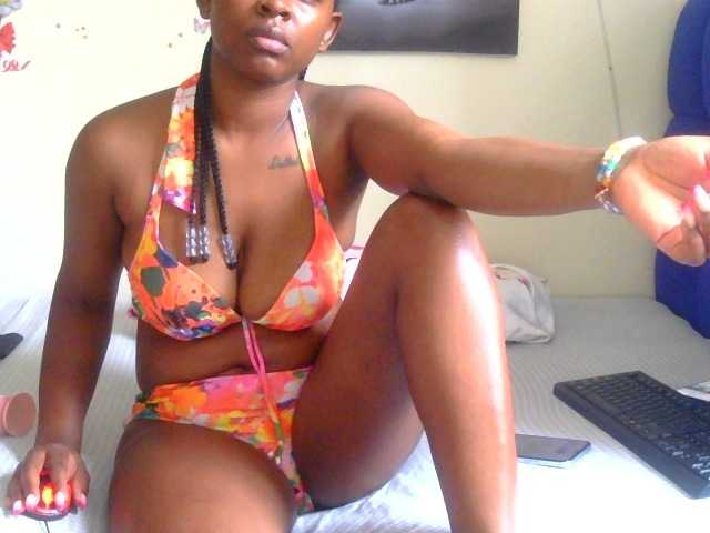 FuckMeeNow live cam on BongaCams