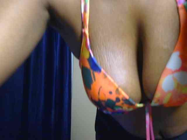 FuckMeeNow webcam