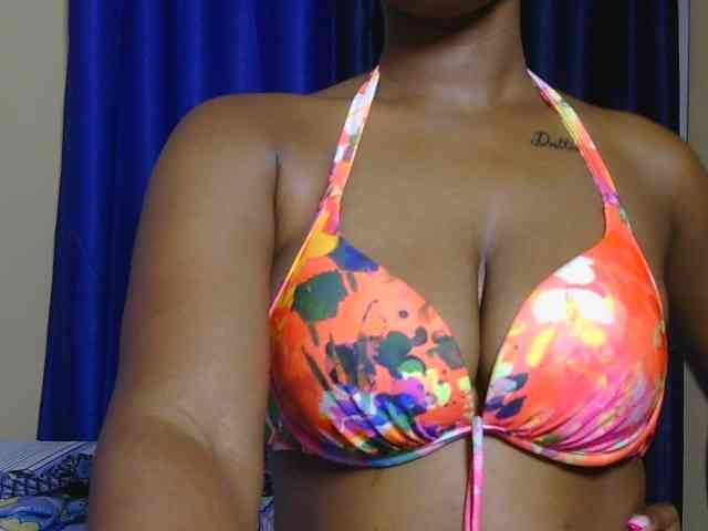 FuckMeeNow webcam