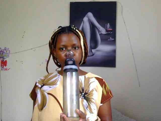 Model: FuckMeeNow