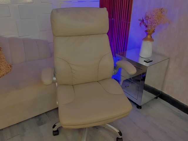 Maddyssonx live cam on BongaCams
