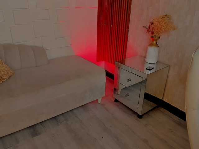 Maddyssonx live cam on BongaCams