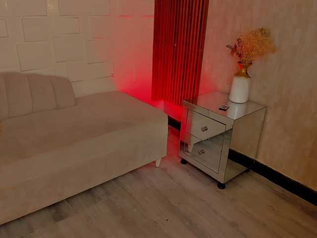 Maddyssonx live cam on BongaCams
