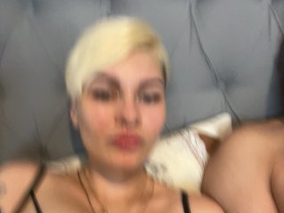 KiraSaint Porn Show