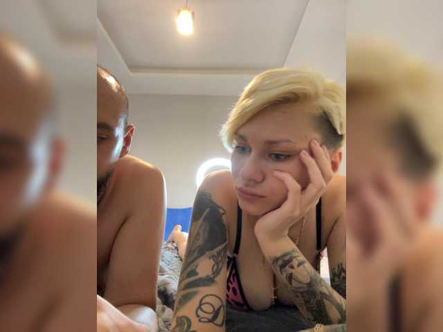 KiraSaint live cam on BongaCams