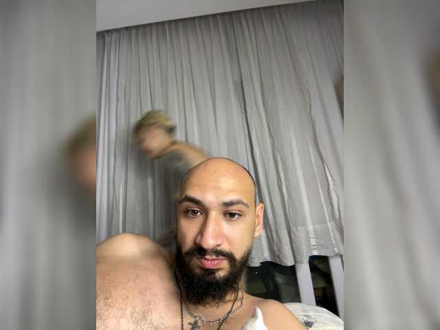 KiraSaint — live couple cam