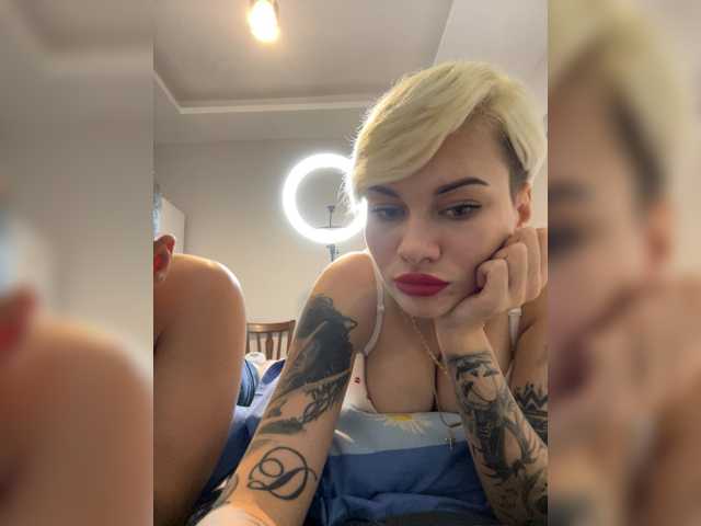 KiraSaint, modèle webcam
