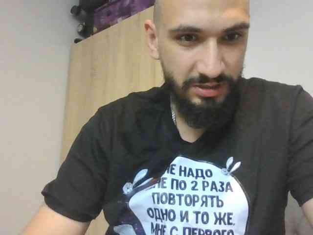 KiraSaint webcam