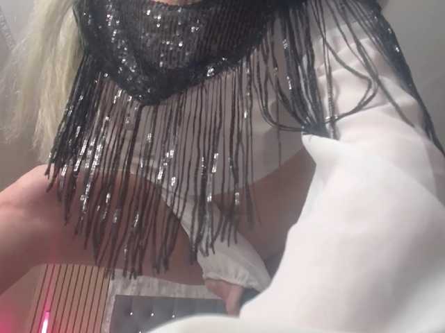 AlessiaBellini live cam on BongaCams