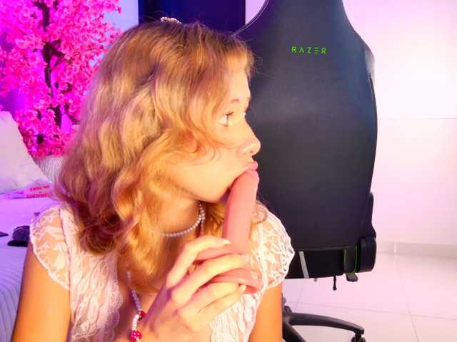 LizzyMonroe live cam on BongaCams